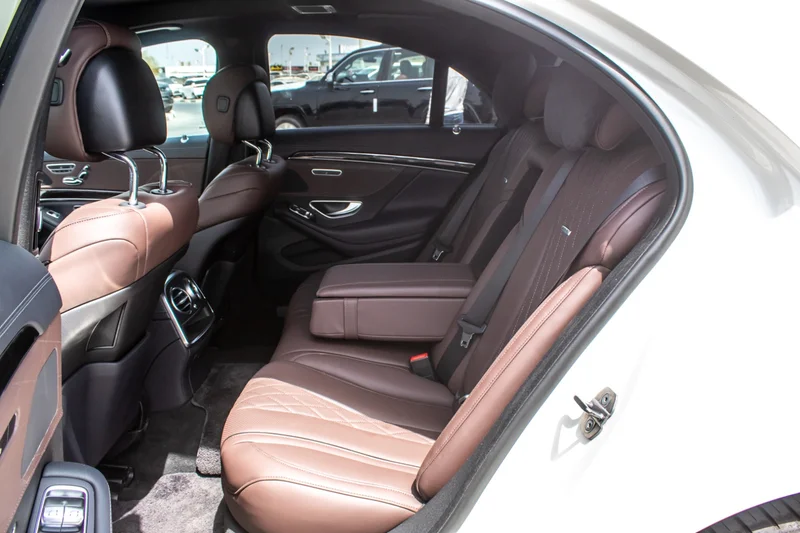 rent in Dubai Mercedes-Benz S-Class W221
